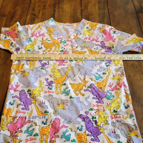 Dr Seuss Womans Scrub L Top Lot Animal Print Boat Goat Car Sam I Am Horton Hears - Picture 3 of 6